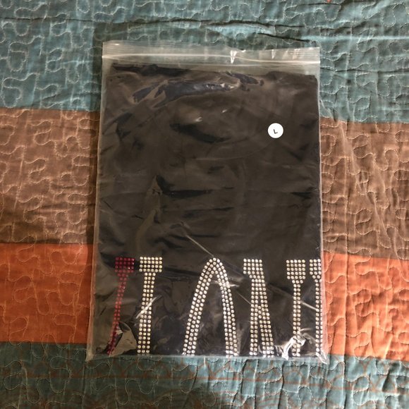 VLONE Rhinestone Staple T-Shirt - Picture 3 of 7